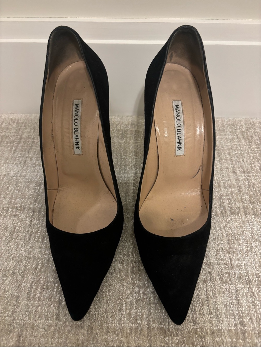 Manolo Blahnik Black Suede Pointed Toe Pumps